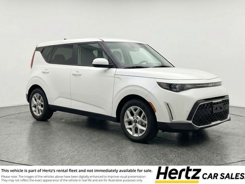 Used 2025 Kia Soul LX w/ LX Technology Package FWD image 1