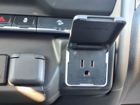 Certified 2025 Chevrolet Silverado 2500 Custom w/ Custom Value Package image 23