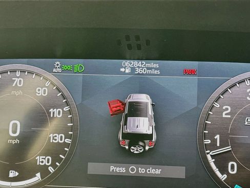 Used 2020 Land Rover Defender 110 HSE AWD/4WD image 12