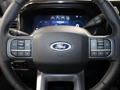 New 2026 Ford F250 Lariat w/ Black Appearance Package AWD/4WD image 34