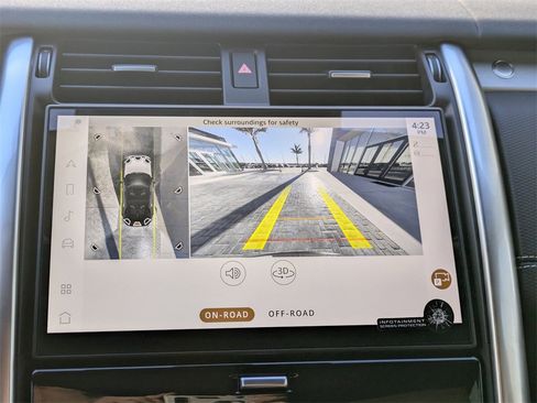 New 2026 Land Rover Discovery Limited Edition image 22