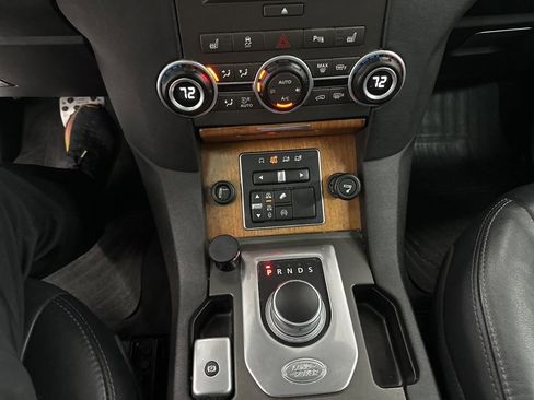 Used 2016 Land Rover LR4 HSE image 17