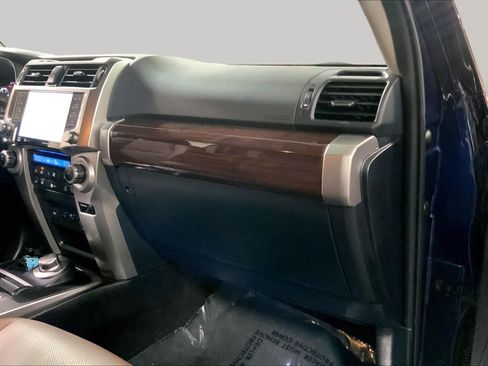 Used 2022 Toyota 4Runner Limited AWD/4WD image 19