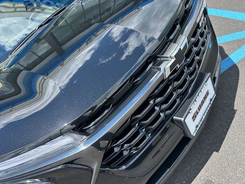 Used 2024 Chevrolet Trax RS w/ Sunroof Package FWD image 27