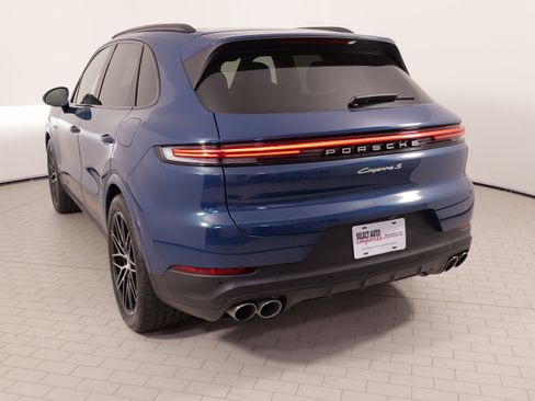 Used 2024 Porsche Cayenne S AWD/4WD image 18