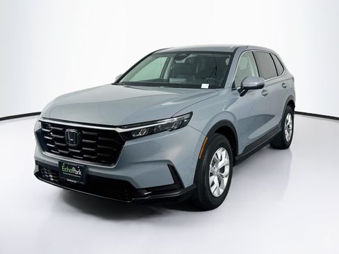 Used 2025 Honda CR-V LX image 3