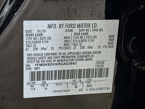 Used 2024 Ford Explorer XLT w/ Equipment Group 202A image 12