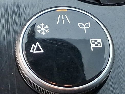 Used 2023 Nissan Rogue SV image 26