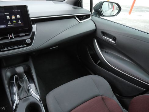 Certified 2024 Toyota Corolla SE image 12