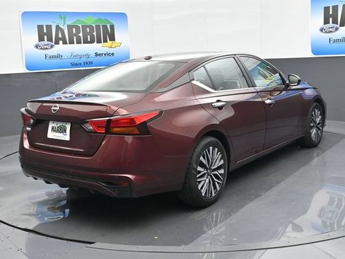 Used 2025 Nissan Altima 2.5 SV FWD image 5