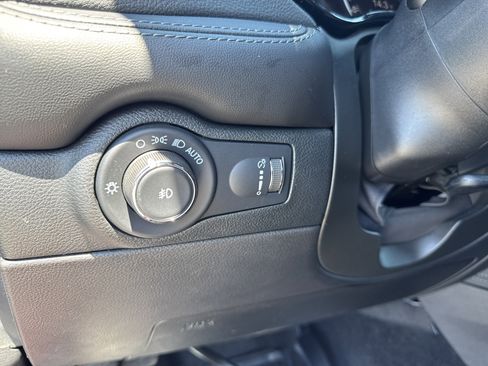 Used 2022 Dodge Durango GT RWD image 34