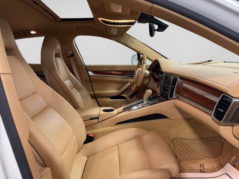 Used 2014 Porsche Panamera 4S w/ Premium Package Plus AWD/4WD image 23