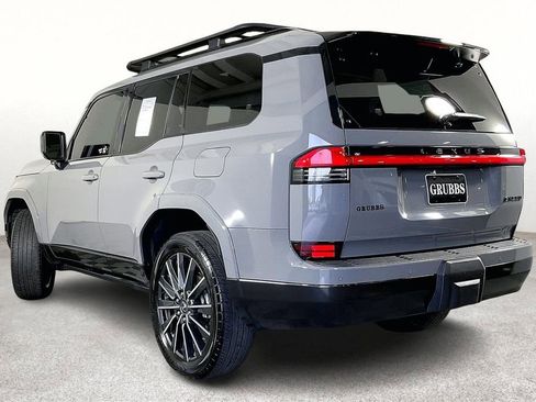 Used 2024 Lexus GX 550 image 17