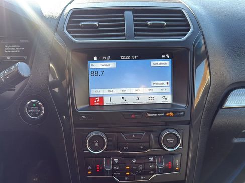 Used 2018 Ford Explorer XLT w/ Equipment Group 202A image 18