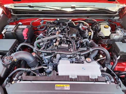 Used 2025 Toyota Tacoma TRD Off-Road image 13