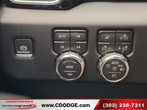 Used 2023 GMC Sierra 1500 Denali w/ Technology Package AWD/4WD image 28