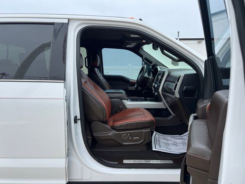 Used 2019 Ford F350 King Ranch w/ King Ranch Ultimate Package AWD/4WD image 9