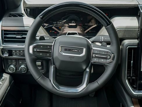 New 2026 GMC Yukon Denali w/ Denali Reserve Package AWD/4WD image 23