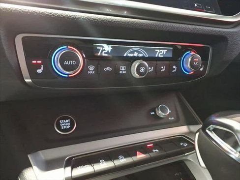 Certified 2025 Audi Q3 2.0T Premium w/ Convenience Package image 12