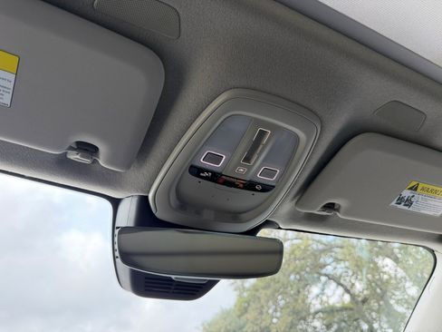 New 2026 Volvo XC40 B5 Core image 15