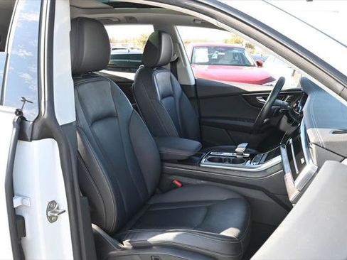 Used 2023 Audi Q8 Premium AWD/4WD image 23