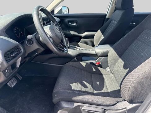 Certified 2023 Honda HR-V LX image 4
