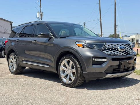 Used 2020 Ford Explorer Platinum w/ Premium Technology Package AWD/4WD image 9