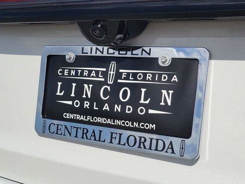 Used 2025 Lincoln Aviator 2WD image 6