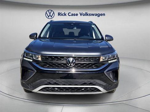 Used 2022 Volkswagen Taos SE w/ Driver Assistance Package image 5