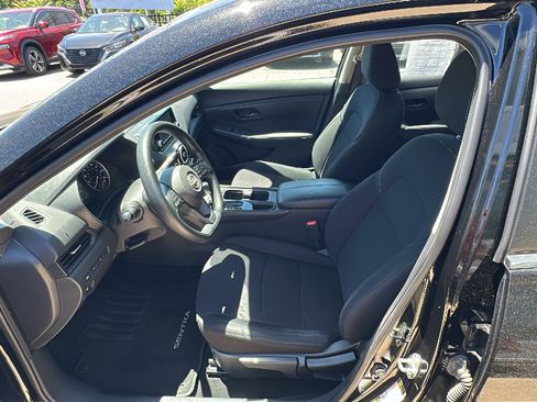 Used 2024 Nissan Sentra S FWD image 11
