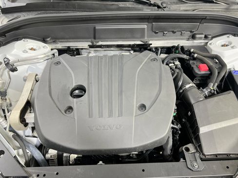 Used 2023 Volvo XC60 B5 Plus w/ Protection Package Premier image 29