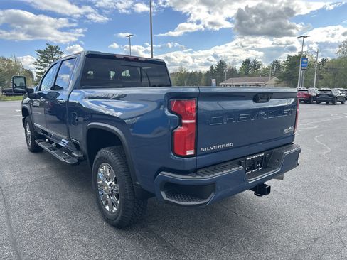 New 2026 Chevrolet Silverado 2500 High Country w/ High Country Premium Package AWD/4WD image 4