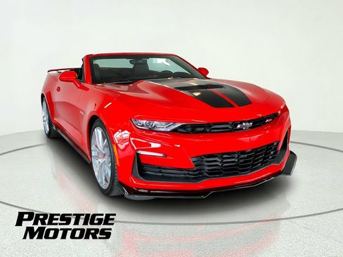 Used 2021 Chevrolet Camaro SS RWD image 1