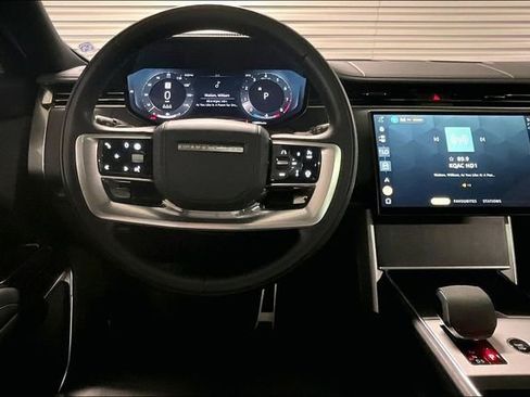 Certified 2024 Land Rover Range Rover SE AWD/4WD image 4