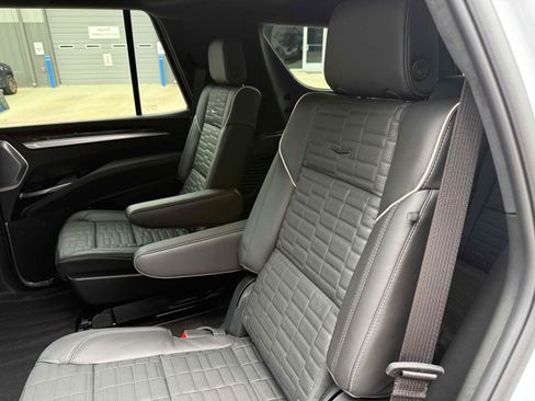 Used 2026 Cadillac Escalade V w/ LPO, ONYX Package AWD/4WD image 72