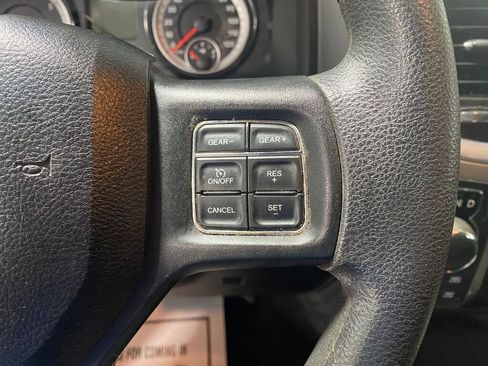 Used 2019 RAM 1500 Classic SLT image 10