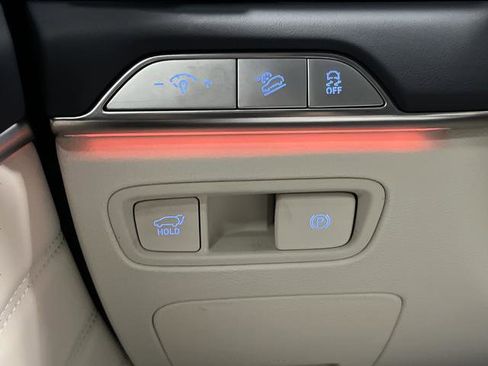 Used 2025 Genesis GV80 3.5T Prestige image 27