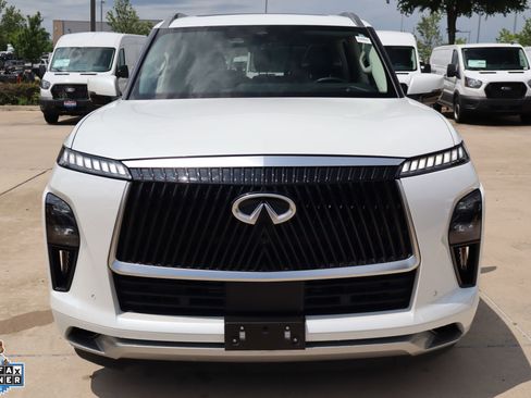 Used 2025 INFINITI QX80 Sensory AWD/4WD image 9