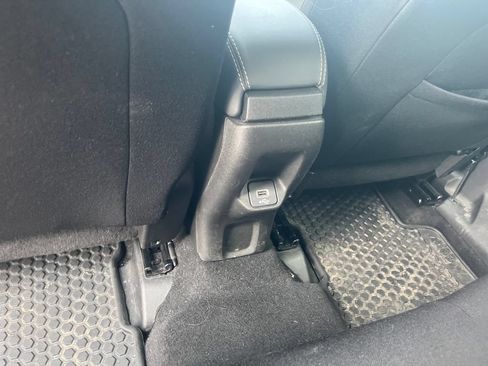 Used 2022 Jeep Renegade Latitude AWD/4WD image 25