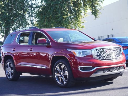 Used 2019 GMC Acadia Denali w/ Technology Package image 4