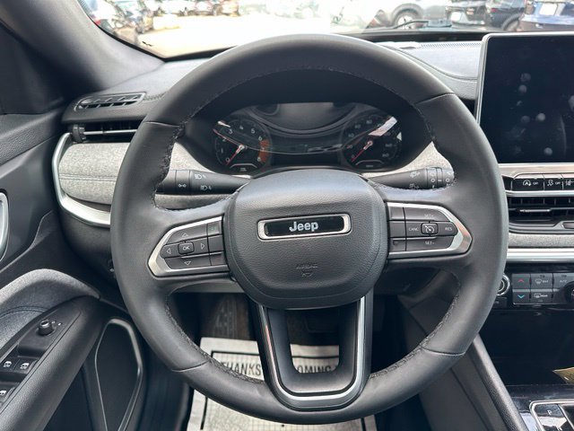 Used 2023 Jeep Compass Latitude w/ Convenience Group AWD/4WD image 15