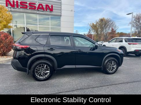 Certified 2021 Nissan Rogue S image 12