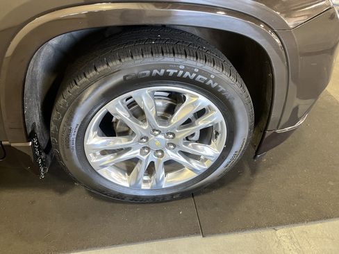 Used 2019 Chevrolet Traverse High Country AWD/4WD image 9