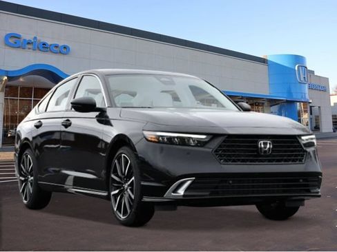 New 2026 Honda Accord Touring image 7