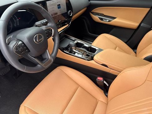 Certified 2024 Lexus NX 250 FWD image 4