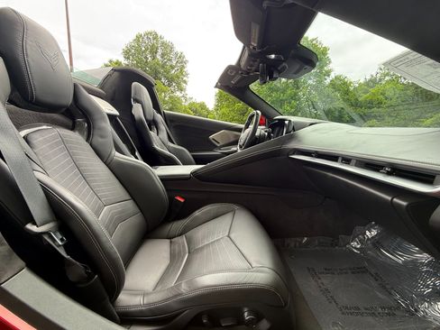 Used 2024 Chevrolet Corvette Z06 RWD image 32
