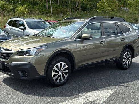 Certified 2022 Subaru Outback Premium AWD/4WD image 3