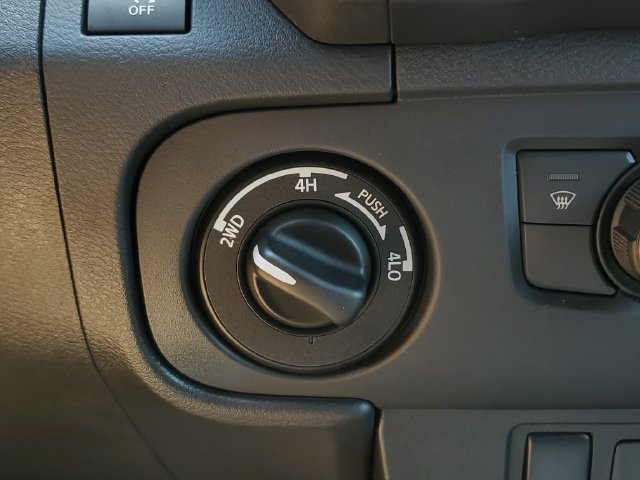 Used 2025 Nissan Frontier PRO-4X AWD/4WD image 30