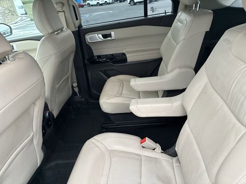 Used 2022 Ford Explorer Platinum w/ Equipment Group 601A image 20