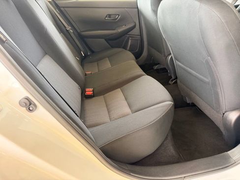 Used 2024 Nissan Sentra SV FWD image 33